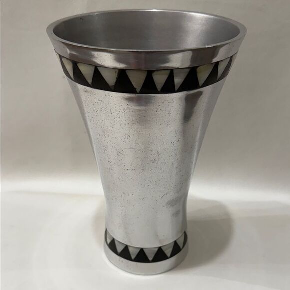 Towle Silver Smiths Vase Midnight Pearl Trumpet Made In India 9 X 6 Inches - Picture 3 of 15